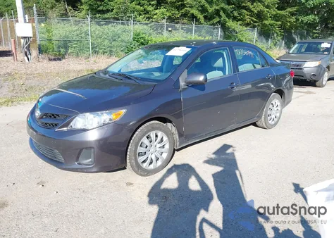 2013 Toyota Corolla Le z USA, uszkodzony, nr VIN 5YFBU4EE2DP160417
